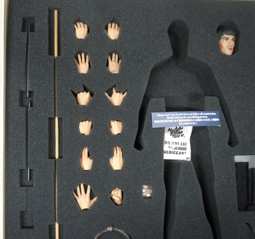 Hot Toys Bruce Lee Enter The Dragon 12" Figure DX04 1/6 No Figure NOT COMPLETE - Picture 8 of 24