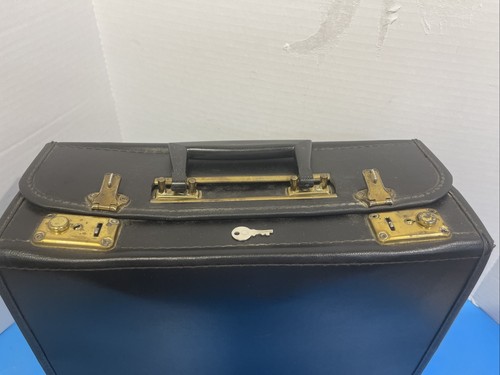 Vintage Antique Pilot File Briefcase With Plane Logo With Key - Picture 5 of 11