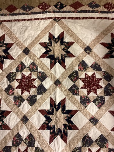Vintage handgenäht Scrappy Star Patchwork Quilt mit Prärie Punkten 80” x 96” + - Bild 8 von 17