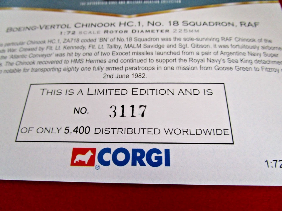 CORGI AVIATION ARCHIVE AA34202 CHINOOK HC.1 18 SQN RAF FALKLANDS 1982 LTD - Image 4 of 4