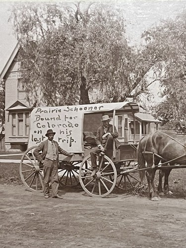 Vintage Photo On Board Prairie Schooner Horse And Covered Wagon Men Travel - Picture 3 of 7