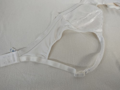 Playtex Cross Your Heart Bra Style 4210 White Sz 40C wire free New Old Stock - Picture 15 of 16