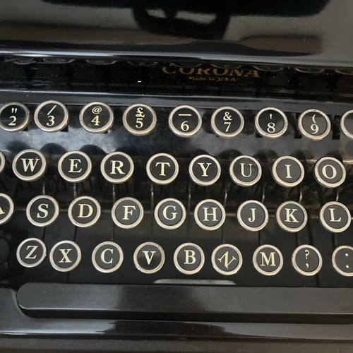Vintage Corona Typewriter with Case – For Restoration or Display - Picture 17 of 19