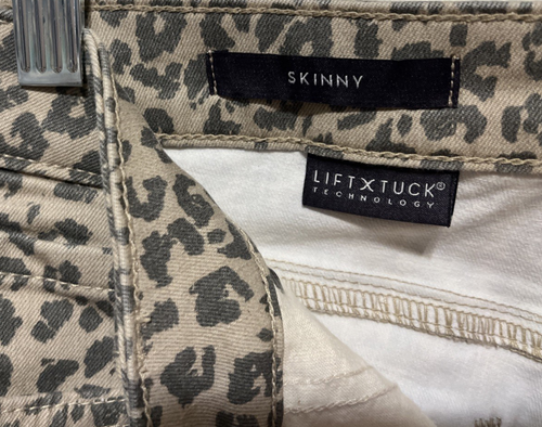 NYDJ for Chico's Flawless Contour Animal Print Skinny Jean Misses size 10 NWT - Picture 8 of 15
