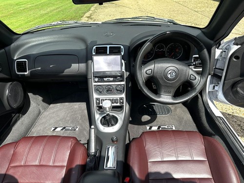 2010 (10) MG TF 1.8 85th Anniversary Edition - Picture 12 of 20