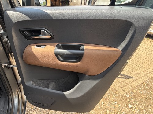2012 Volkswagen Amarok 2.0 BiTDI Trendline 4Motion Diesel Manual 4 Door Pick-Up - Picture 12 of 19
