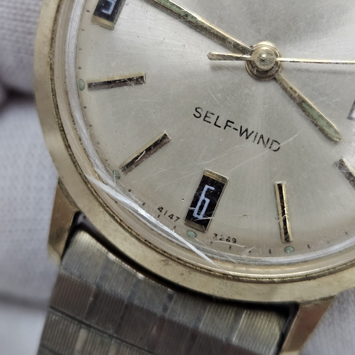 Vintage 1969 Timex Self Wind up Mens Calendar Watch 4114