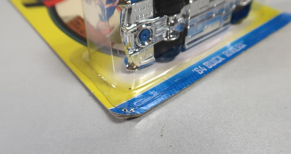 Hot Wheels 2013 Superman Series ‘64 Buick Rivera Limited Edition - Image 3 of 4