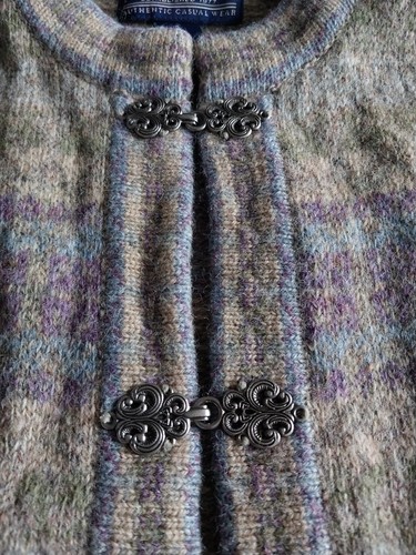 Vtg Newton Trading Wool Cardigan Womens Sz S Ornate Clasp Fair Isle Cottagecore - Picture 3 of 5