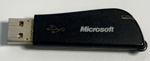 Microsoft Notebook Receiver v2.0 Model 1051 Wireless USB Connection Dongle - Picture 1 of 3
