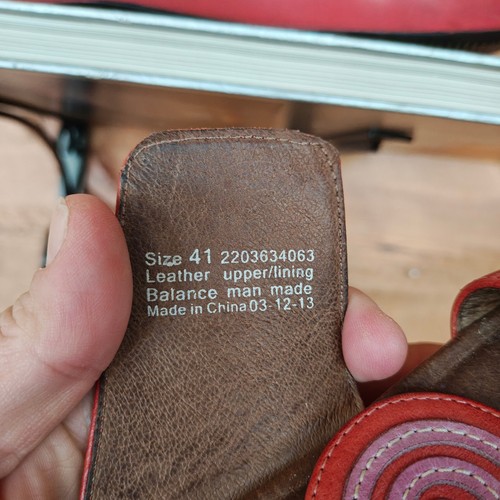 Sandalias Dansko Dixie Coral Cuero Deslizables Tacón de Cuña Bajo Artesanales Boho Remolino Talla EU41 - Imagen 13 de 13