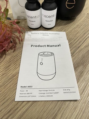 Esscential Oils Waterless and Portable Diffuser With 3 Oils - Picture 5 of 7