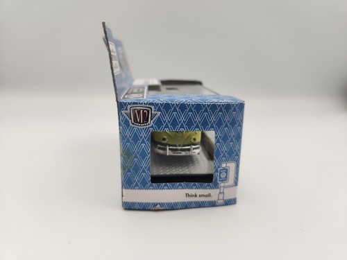 M2 MACHINES AUTO-THENTICS 1958 VW MICROBUS 15 WINDOW USA MODEL WMTS11 NIB - Picture 3 of 6