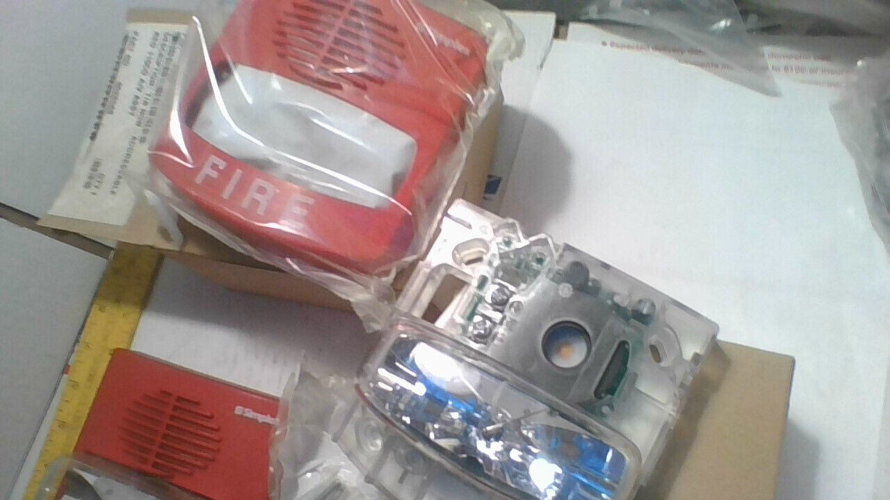 Foto 1 di 9