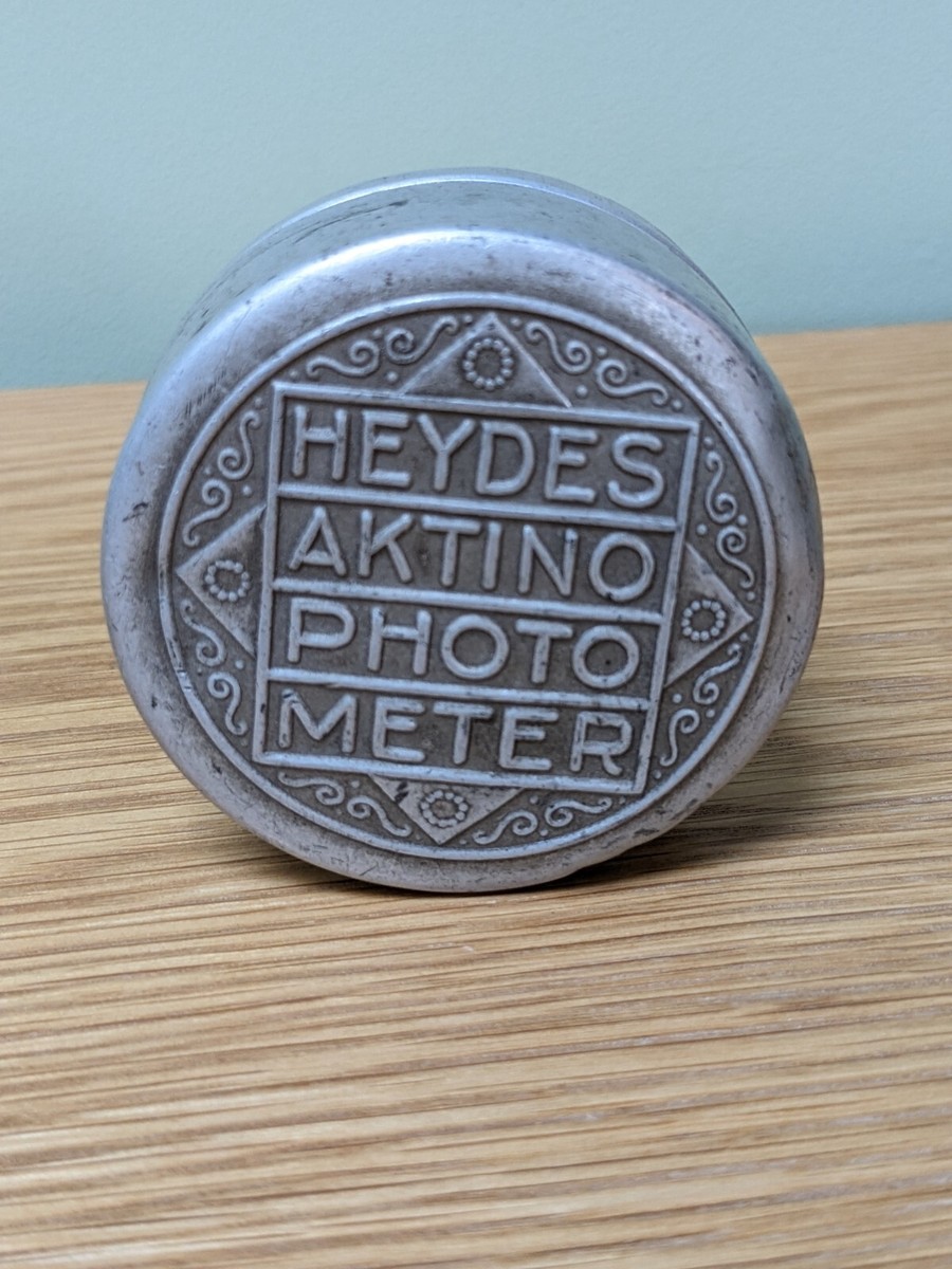 Vintage Heydes Aktino Photo Meter - With Instruction Booklet