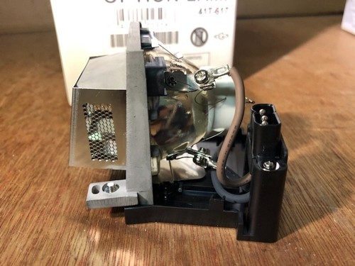 NEW OEM VLT-XD206LP Mitsubishi Projection Lamp - Picture 4 of 10