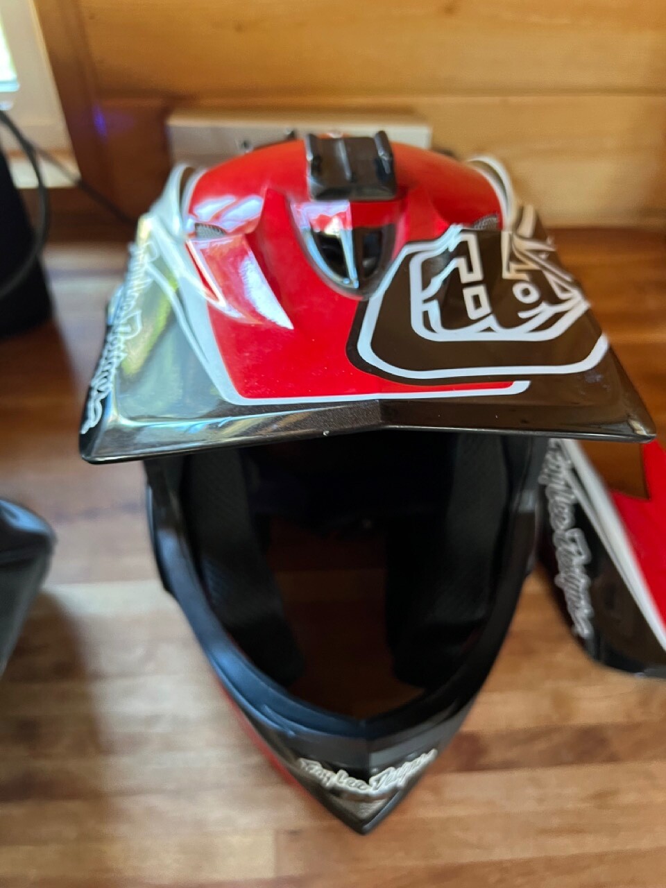 スマートスクラブス ♢☆Troy Lee Designs♢☆ D3Carbonヘルメット美品