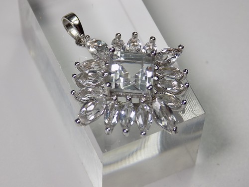 Eleganter Moderner Unisex Anhänger Weisstopas Stein 925er Silber Design - Picture 2 of 6