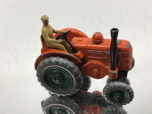 DINKY TOYS 301 FIELD MARSHALL TRACTOR -ORANGE L7.5cm- GOOD CONDITION - 359 - Imagen 5 de 6