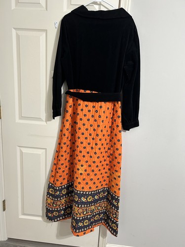 Vintage Black Orange Floral Quilted Maxi long lounge dress Mod Hippie 1970s Med - Picture 3 of 10