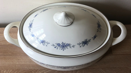 Minton Bellemeade Covered Vegetable - Picture 3 of 7