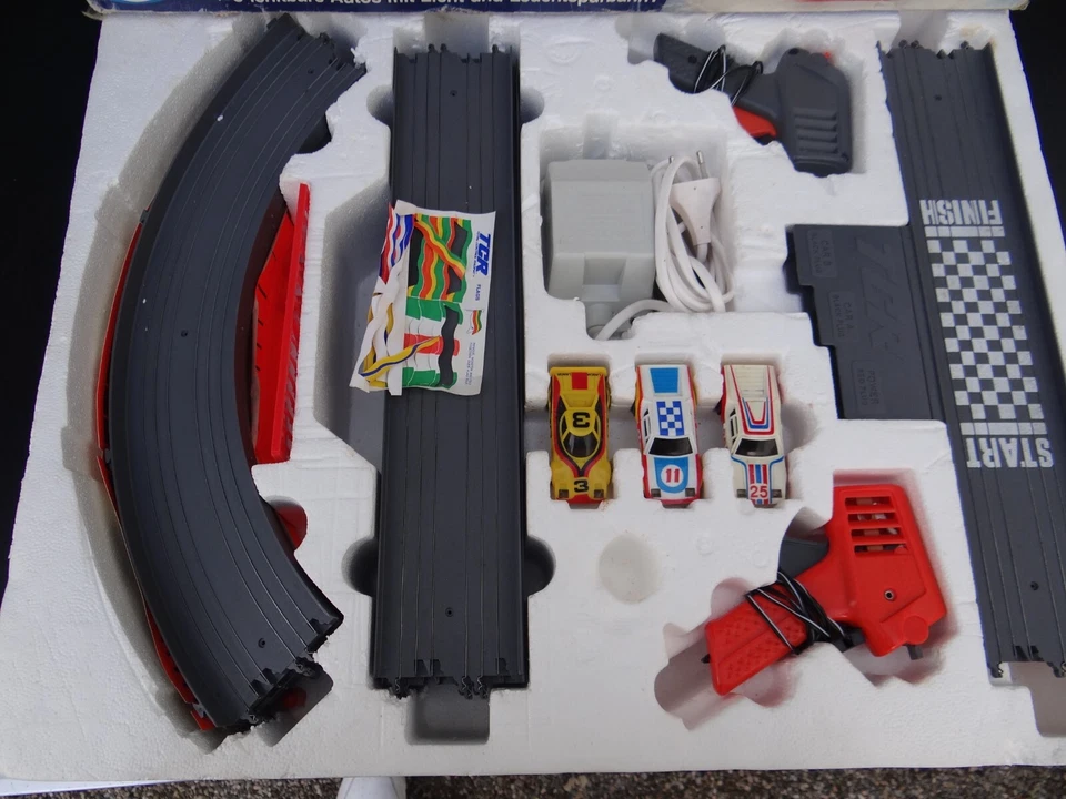TCR Freispur Leuchtspur Vintage Spielzeug Auto Bahn Rennbahn Set Arxon 1986 OVP - Bild 3 von 4