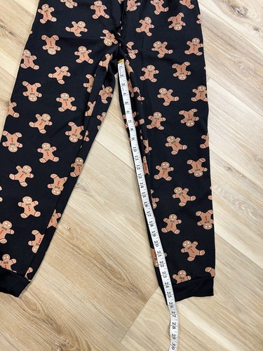 Better Together Gingerbread Man Sweatsuit Size Large  - Bild 10 von 13