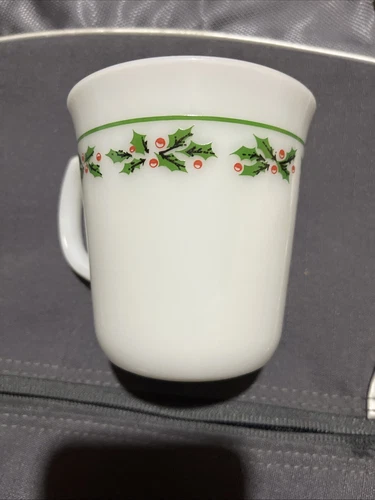 Vintage Holly Days Christmas Corning Corelle Milk Glass Coffee Cup Mug