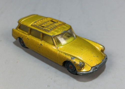 Husky Citroen Safari 1965-1967 Gold - Picture 2 of 5