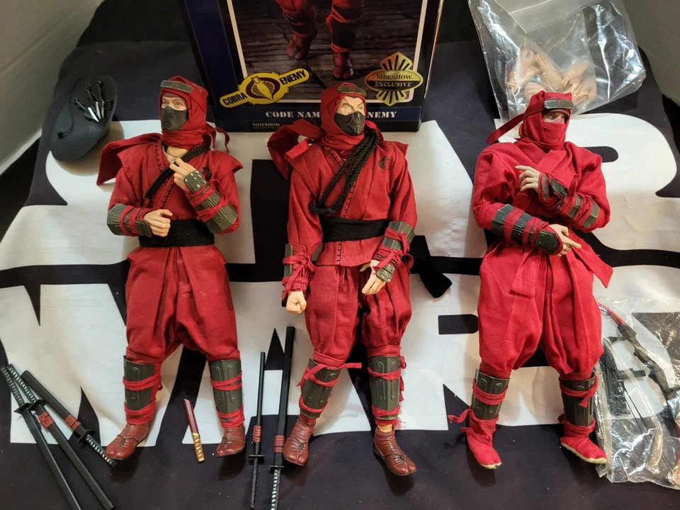 Lote Ninja Rojo x3 G.I. JOE COBRA SIDESHOW 1/6 12" exclusivo sin usar, en caja Foto 2 de 4