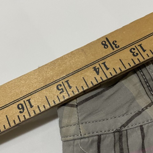 Liz Claiborne Women Multicolor Plaid Flat Front Casual Shorts 6 - Picture 6 of 7