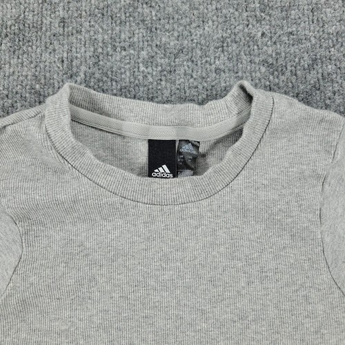 Adidas Shirt Girl Medium Gray Knit Ribbed Logo Graphic Tee Short Sleeve Pullover - Picture 2 of 14