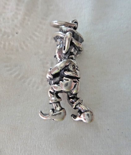 Sterling Silver 3D 20x11mm 3gram Leprechaun with Pot of Gold Irish Charm - Picture 2 of 4