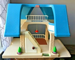 casa de muñecas little tikes