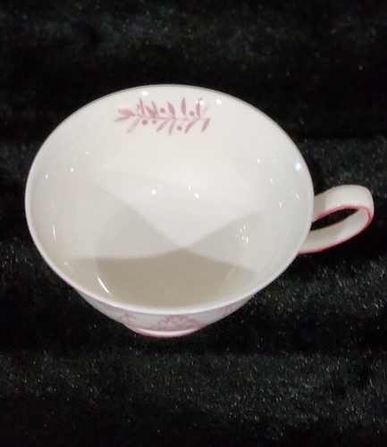 2 Christmas Pink White Teacup & Saucer Sets Porcelain Pinkmas Bows Tree Garland - Picture 10 of 19