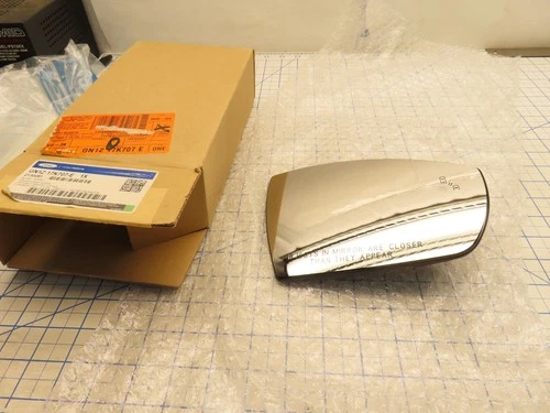 Ford GN1Z-17K707-E Side View Mirror Glass Blind Spot Right RH Passenger
