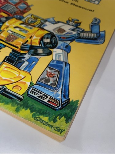 The Transformers Coloring Book Bumble Bee To The Rescue 1984 Marvel Books - Picture 2 of 21