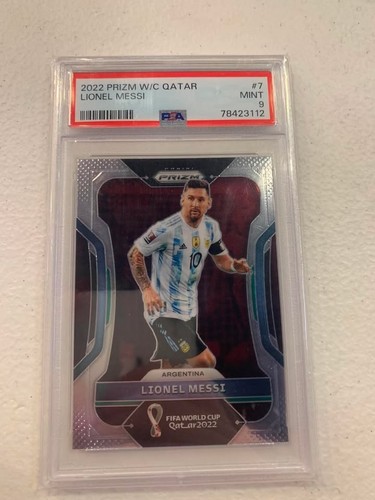 2022 Prizm World Cup #7 Lionel Messi PSA 9 Argentina
