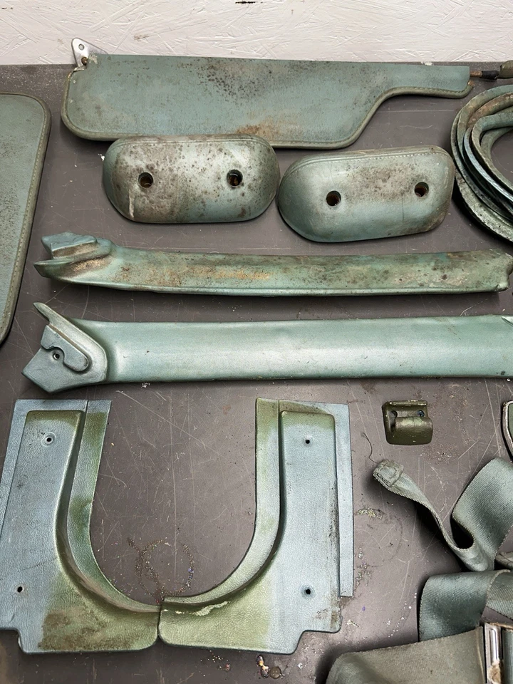 Ford Torino 1968 interior verde azulado Foto 4 de 4