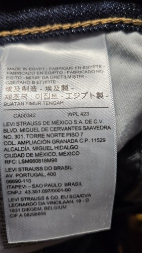Levis Men 501 Button Fly Denium Jeans 38X30 - Picture 14 of 17