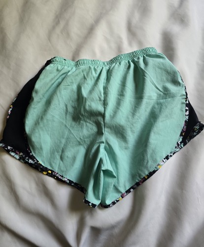 Nike Dri-Fit Mint Green & Black Girls Athletic Lined Shorts Size Large - Picture 2 of 9