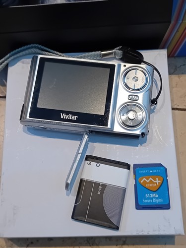 Vivitar Digital Camera Vivicam 8225 8.1MP Silver Boxed ;Perfect, With everything - Picture 6 of 16