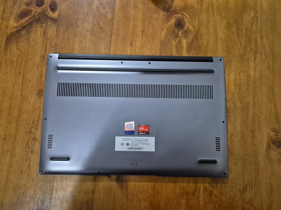 HONOR MagicBook 14" (256GB SSD, AMD Ryzen 5 4500U 8GB) Laptop - - Immagine 4 di 4