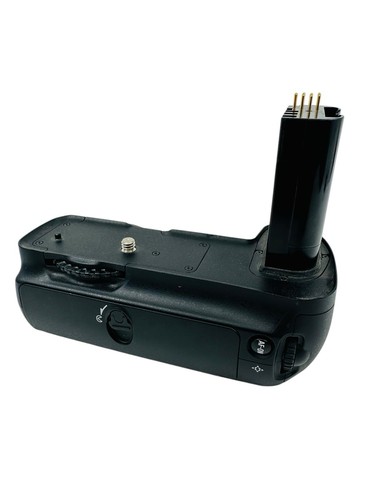 Nikon MB-D200 Battery Pack Grip for Nikon D200 DSLR Camera MBD200 C90 - Picture 2 of 5