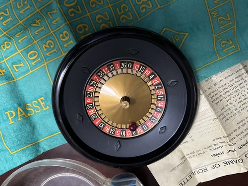 Juego de ruedas de ruleta francesa vintage Garnie tablero de juego bola fichas caja - Imagen 6 de 7