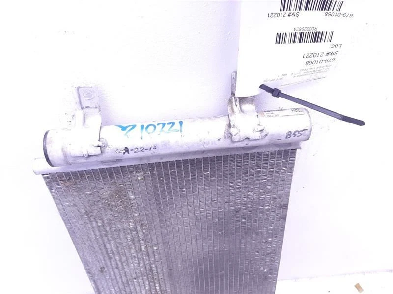Condensador de aire acondicionado 16-18 Chevrolet Cruze 39011385 Foto 2 de 4