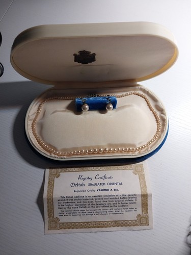 Vtg Deltah Faux Pearl Necklace And Earrings In Case Set Vintage  Jewelry - Picture 1 of 5