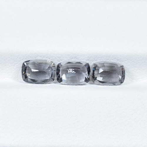 3.15 ct BEST GRADE LUSTER / NATURAL GRAY SPINEL - Cushion 7x5 3pcs Gems Video !! - Picture 2 of 3