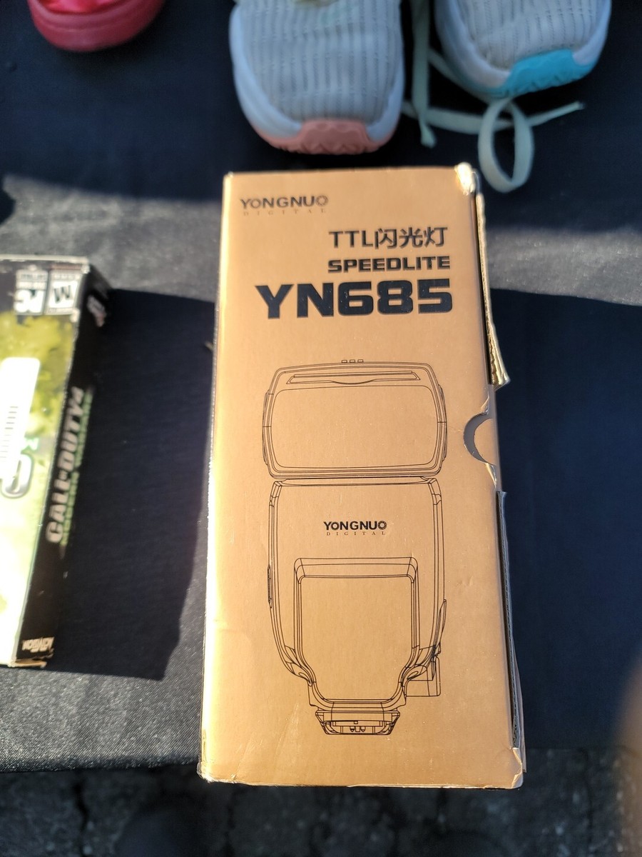 YONGNUO Speedlite YN-560-III Shoe Mount Flash for Canon
