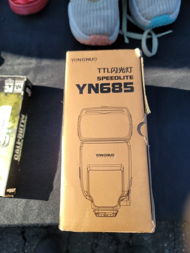 YONGNUO Speedlite YN-560-III Shoe Mount Flash for Canon - Picture 1 of 6